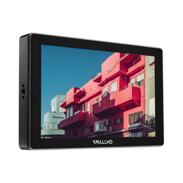 MON-CINE7_0000_Three-